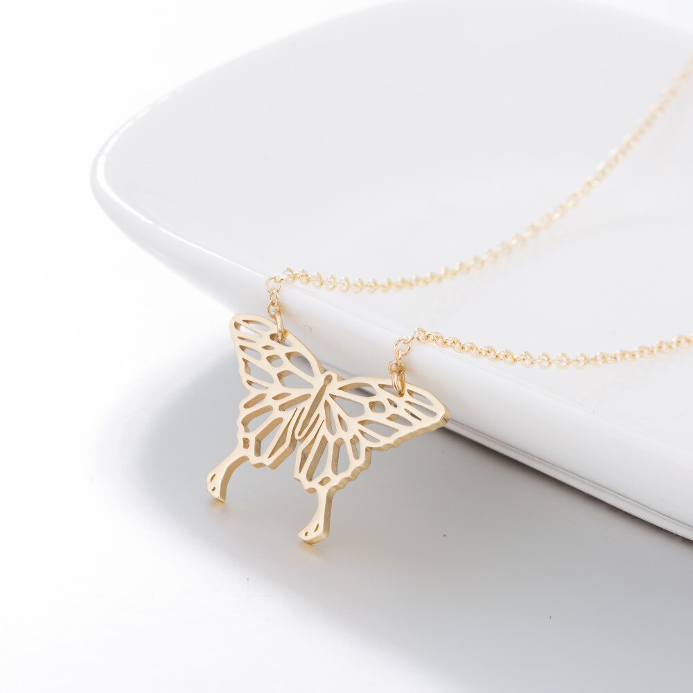 Oly2u Butterfly Necklace